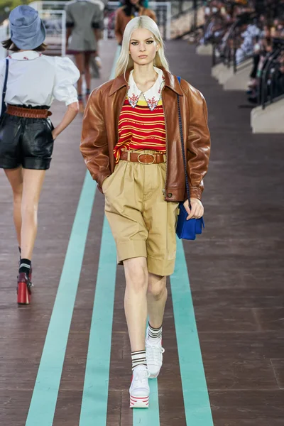 Look 6